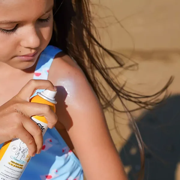 spray-solaire-ouate-pause-beauty-store spray solaire pour enfant texture
